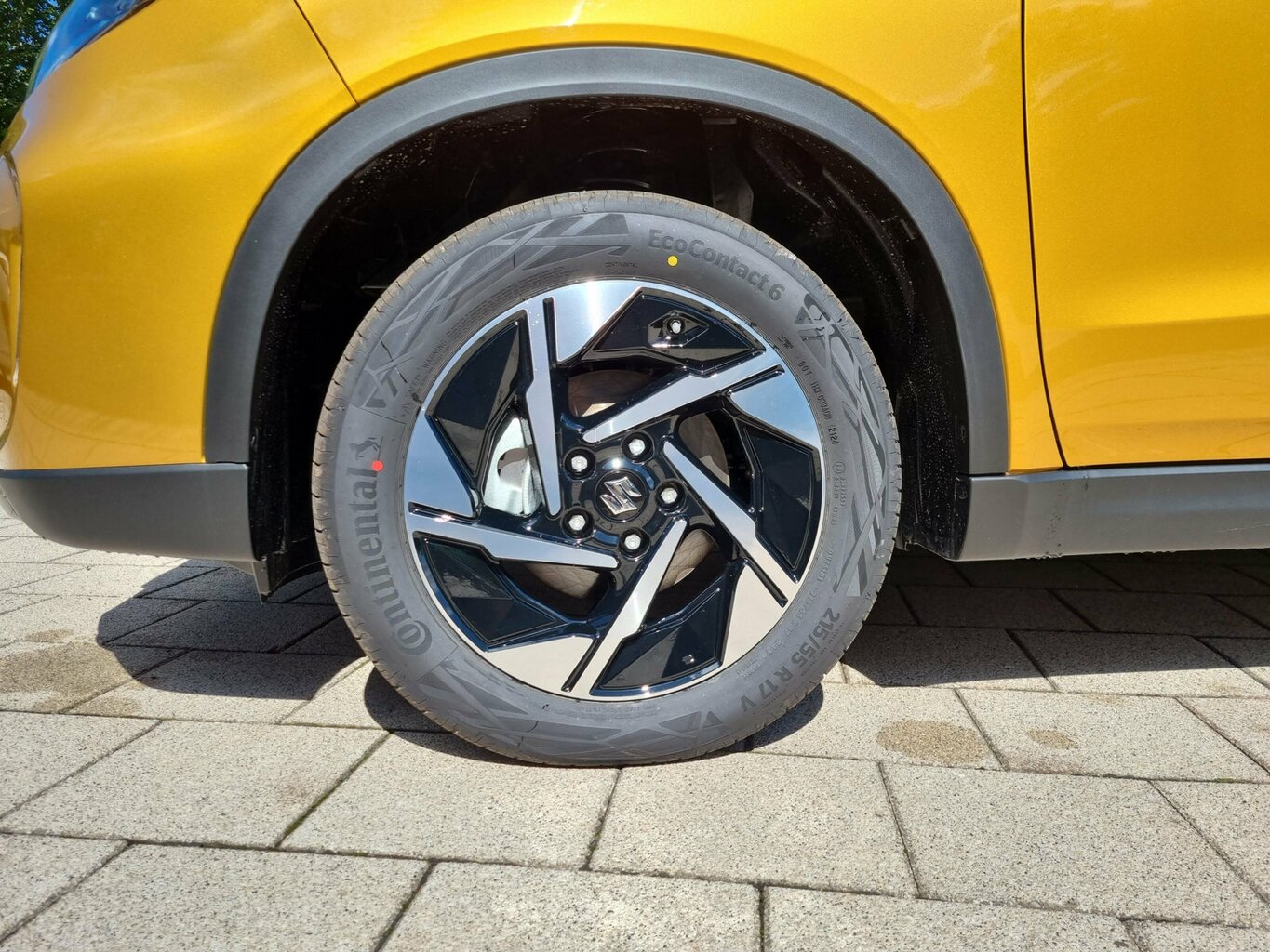 Fahrzeugabbildung Suzuki Vitara 1.4 Comfort+ 4x4 Hybrid