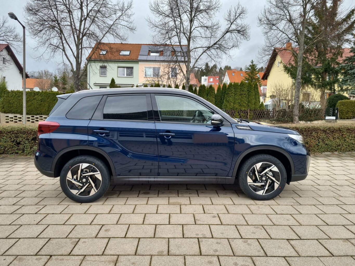 Fahrzeugabbildung Suzuki Vitara 1.4 Comfort+ 4x4 Hybrid