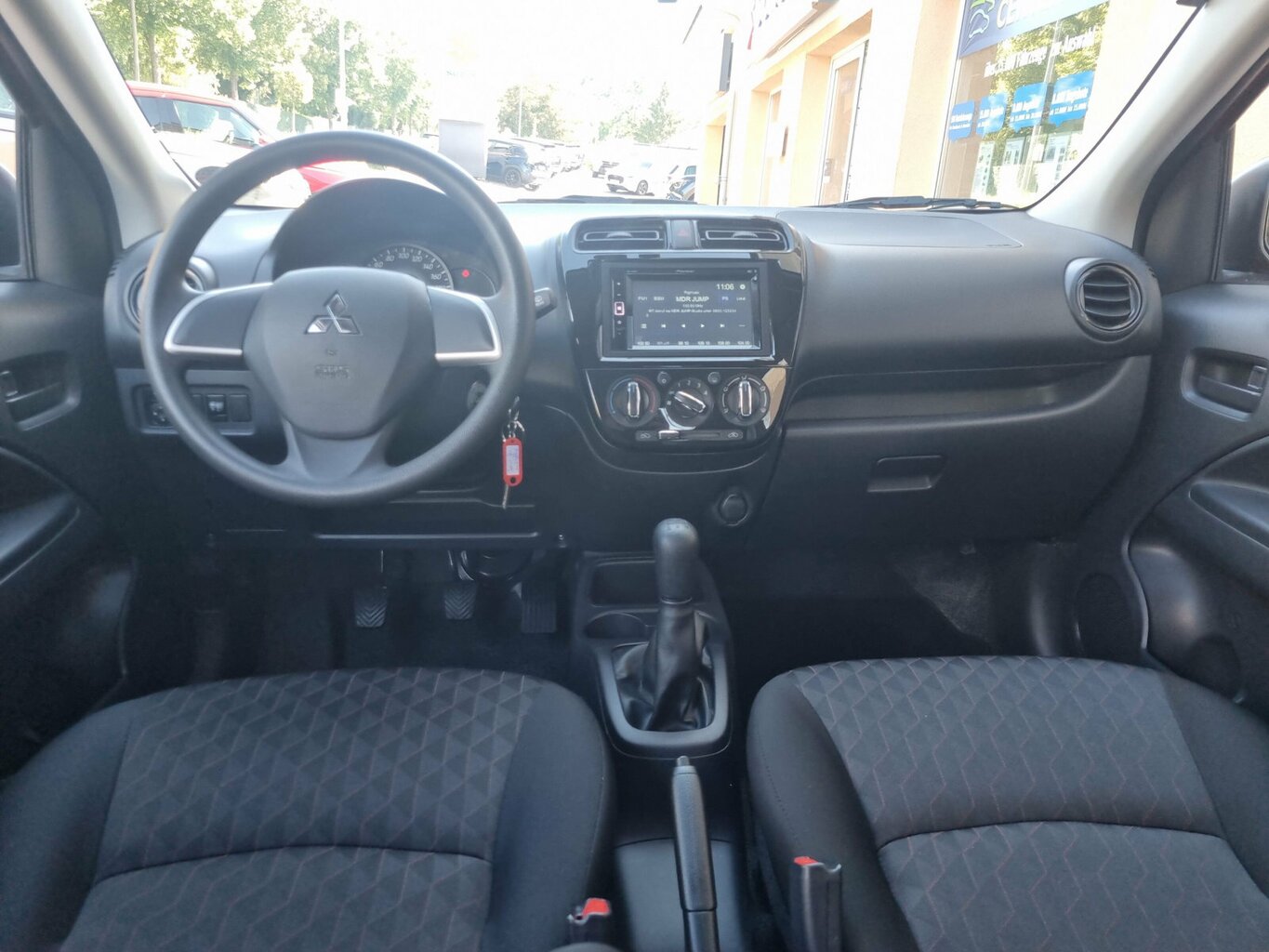 Fahrzeugabbildung Mitsubishi Space Star Select *Scheckheft* wenig km...