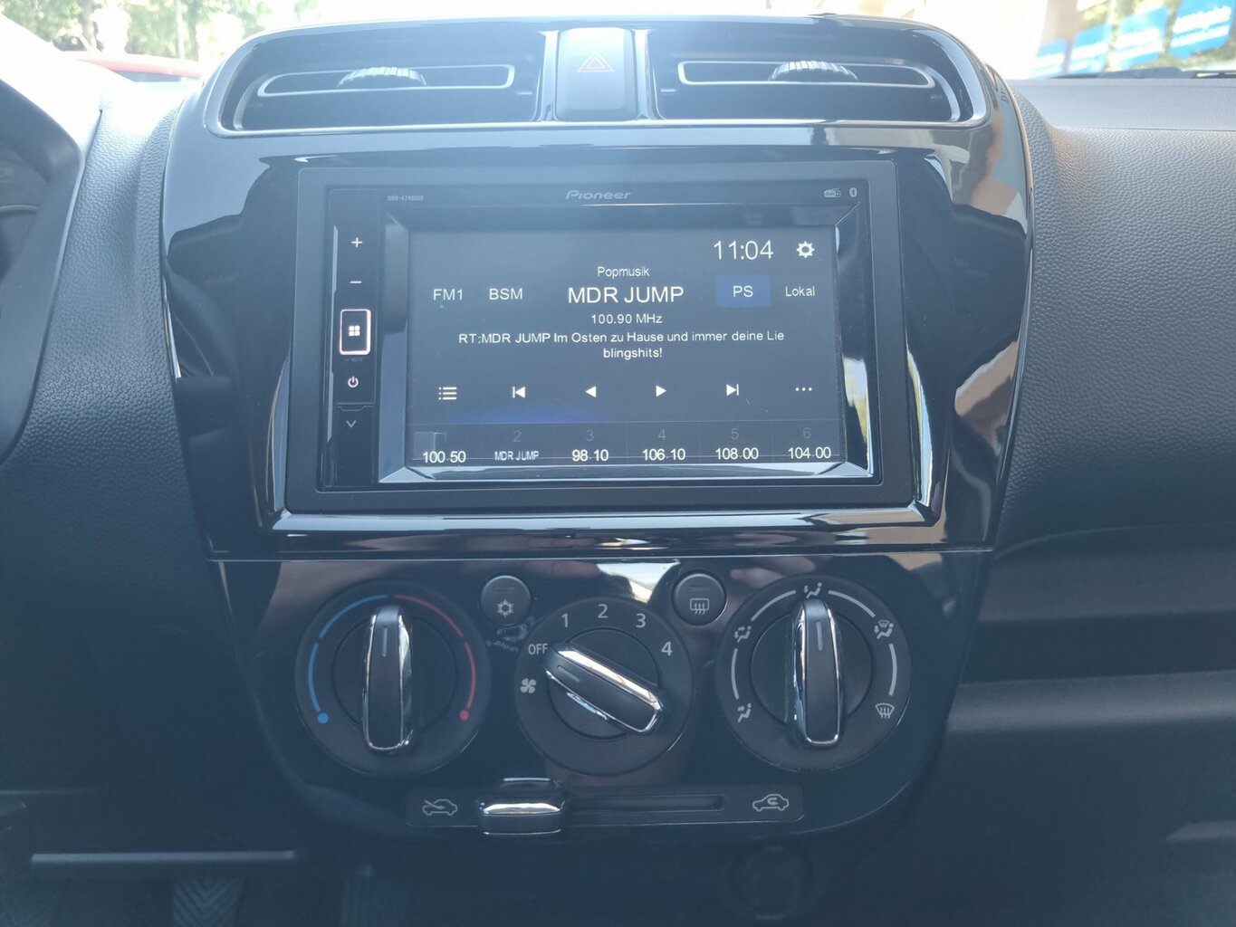 Fahrzeugabbildung Mitsubishi Space Star Select *Scheckheft* wenig km...