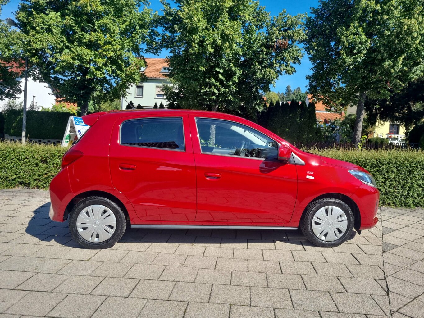 Fahrzeugabbildung Mitsubishi Space Star Select *Scheckheft* wenig km...