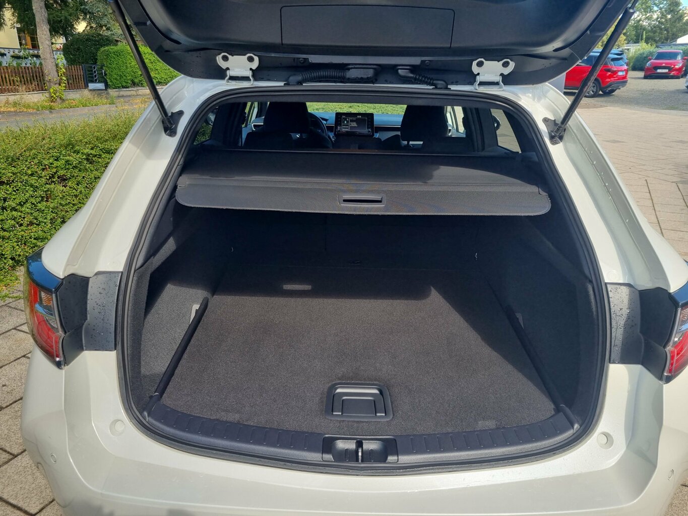 Fahrzeugabbildung Suzuki Swace Automatik Comfort+ Garantie bis 2029!...