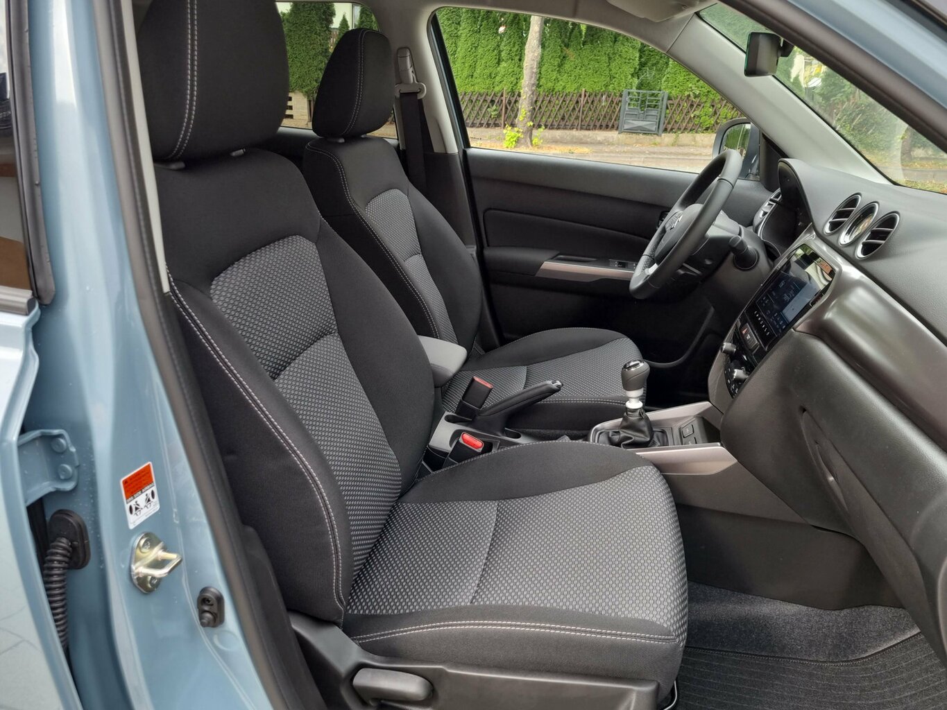 Fahrzeugabbildung Suzuki Vitara 1.4 Comfort Hybrid *LED* *Navi*