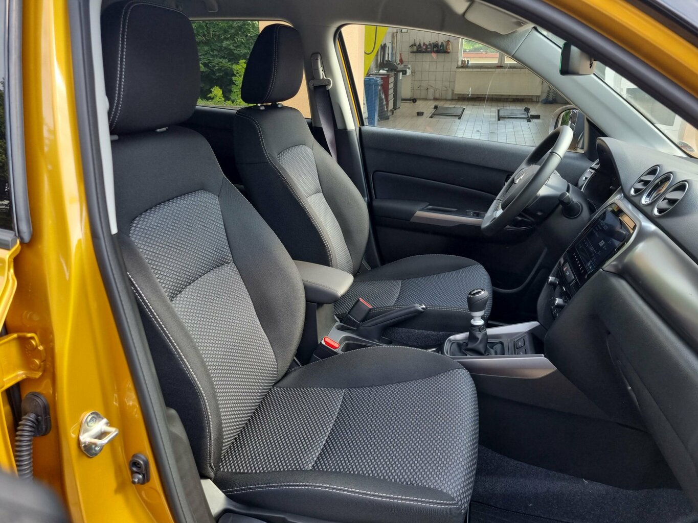 Fahrzeugabbildung Suzuki Vitara 1.4 Comfort Hybrid *LED* *Navi*