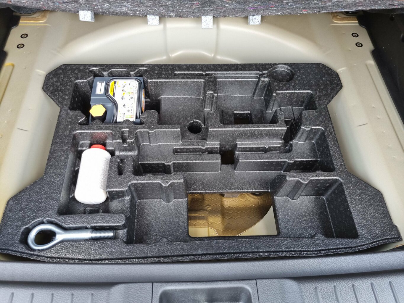 Fahrzeugabbildung Suzuki Vitara 1.4 Comfort Hybrid *LED* *Navi*