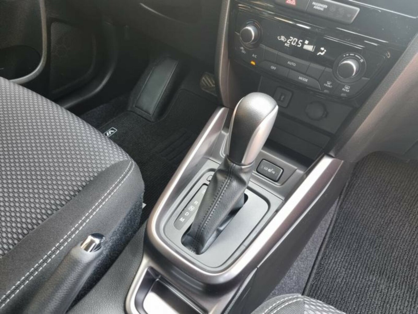 Fahrzeugabbildung Suzuki Vitara 1.4 Comfort+ PLUS Automatik...