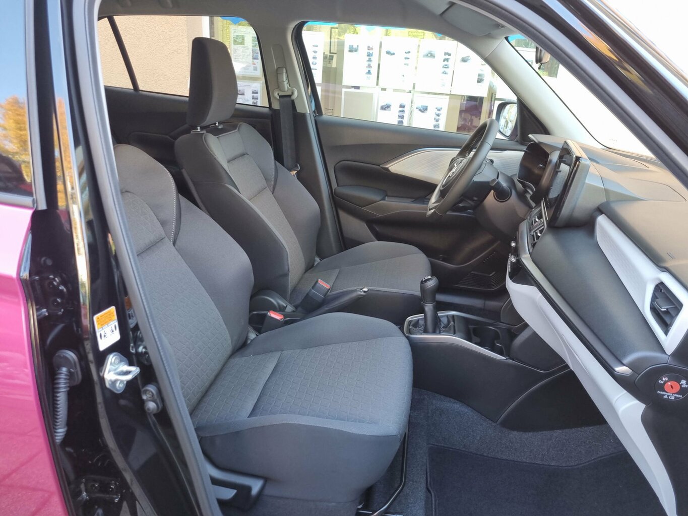 Fahrzeugabbildung Suzuki Swift Comfort+ NEUwagen *LADIES-Edition*
