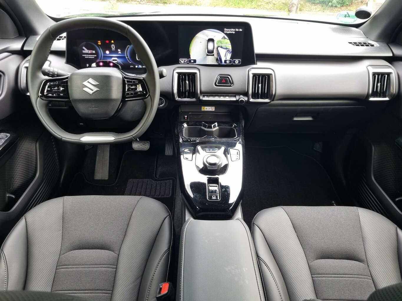 Fahrzeugabbildung Suzuki e VITARA 128 kW eAxle Comfort+ 8 Jahre Garantie...