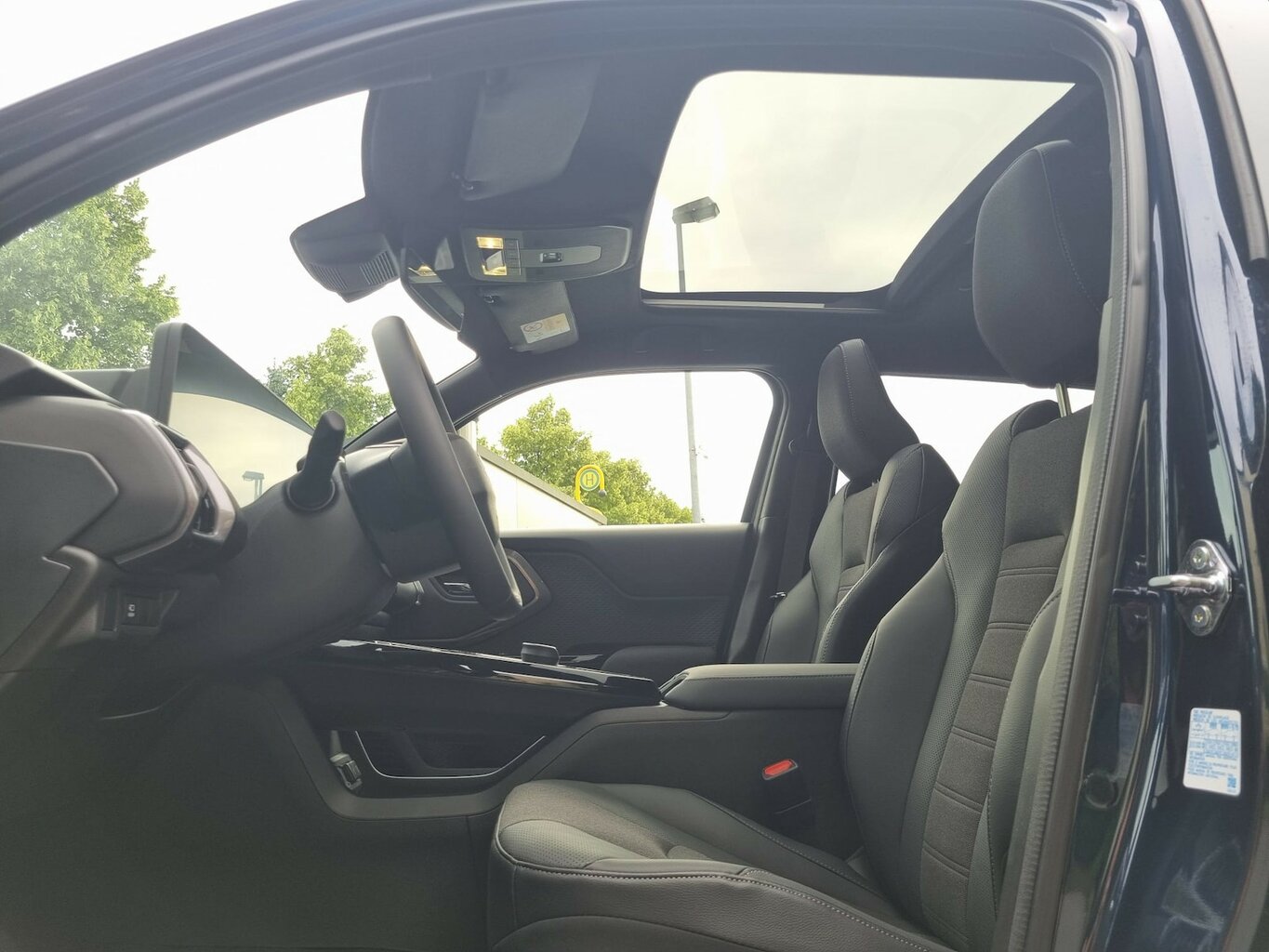 Fahrzeugabbildung Suzuki e VITARA 128 kW eAxle Comfort+ 8 Jahre Garantie...