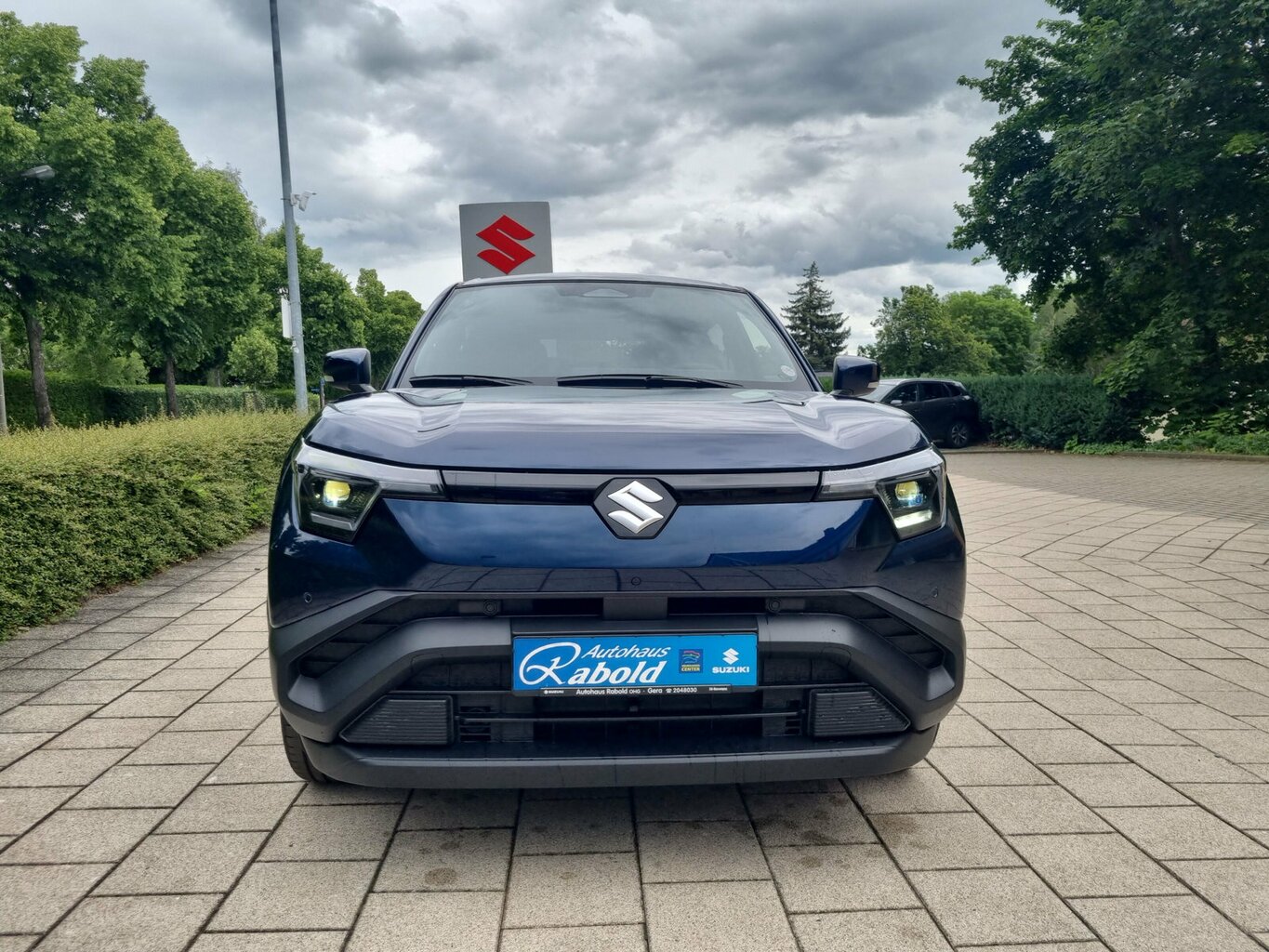 Fahrzeugabbildung Suzuki e VITARA 128 kW eAxle Comfort+ 8 Jahre Garantie...