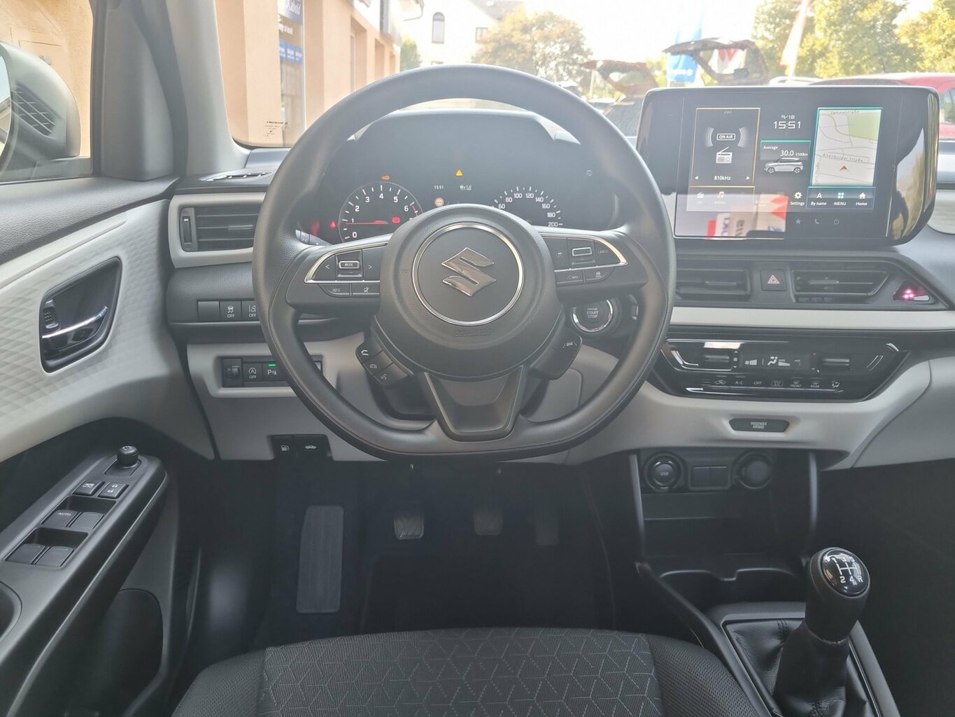 Fahrzeugabbildung Suzuki Swift *Navi* *PDC* *Kamera* *Tempomat ACC*