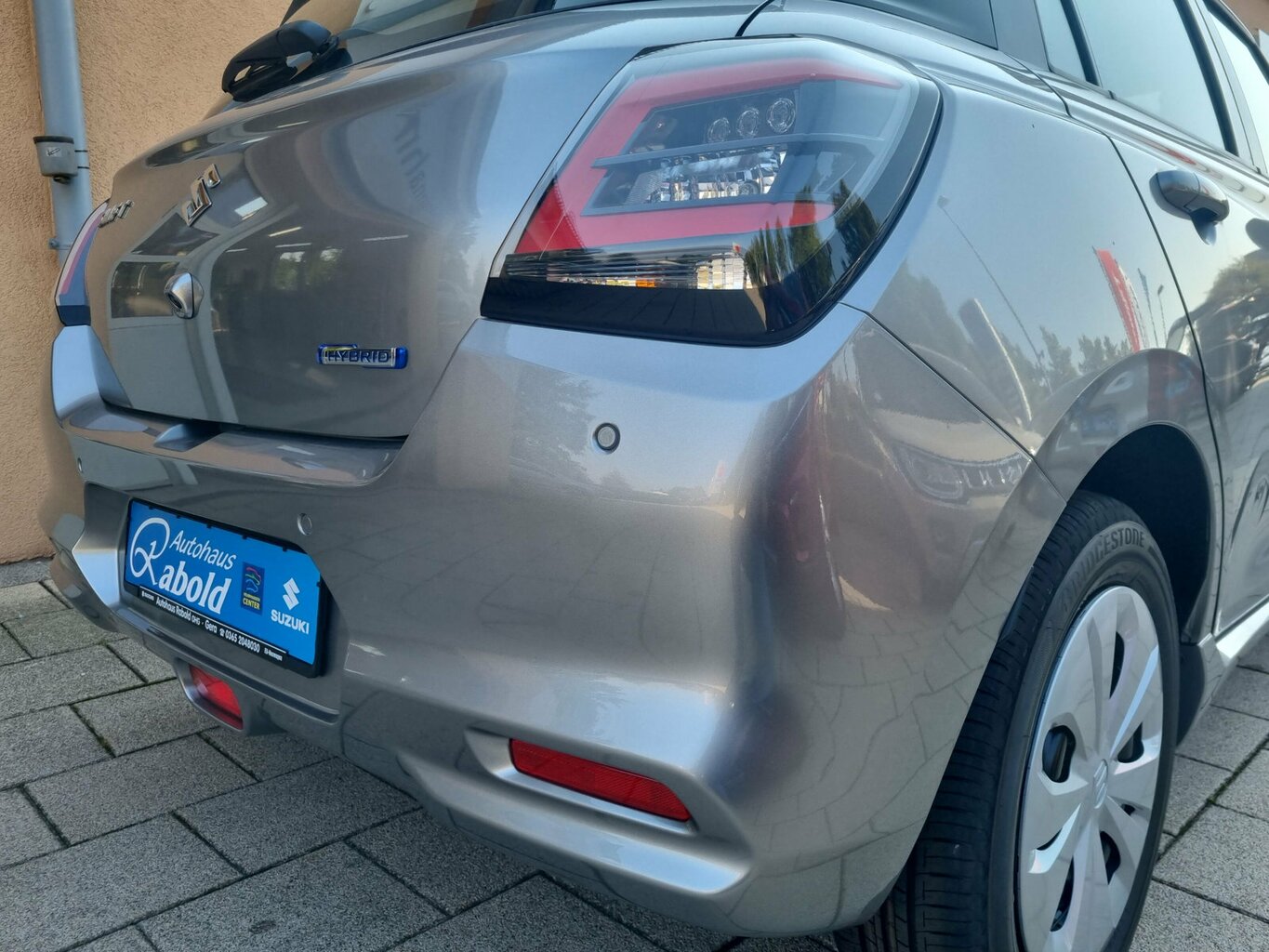 Fahrzeugabbildung Suzuki Swift *Navi* *PDC* *Kamera* *Tempomat ACC*