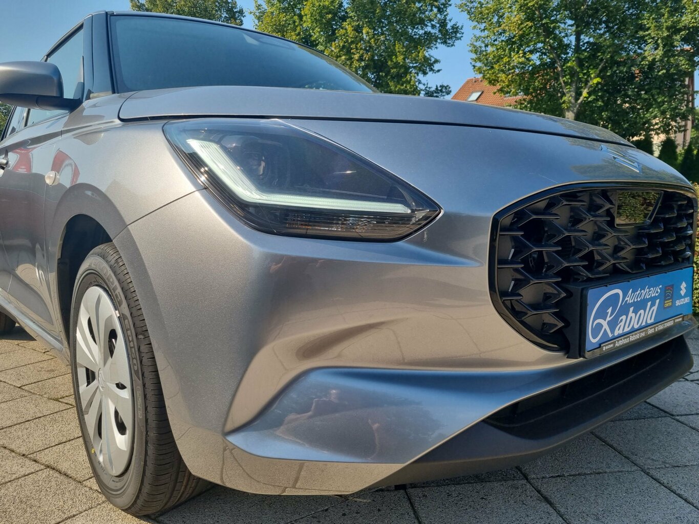 Fahrzeugabbildung Suzuki Swift *Navi* *PDC* *Kamera* *Tempomat ACC*