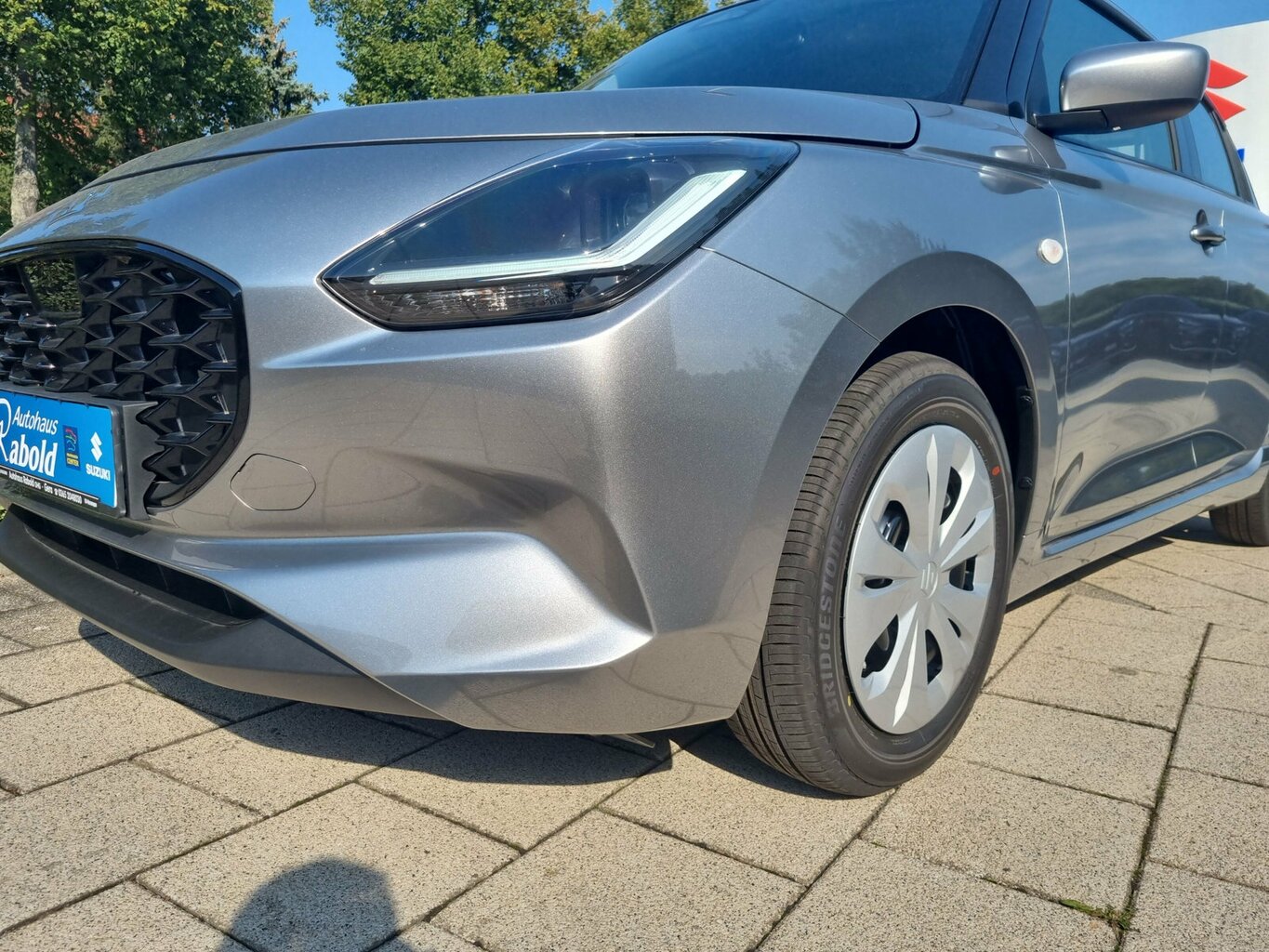 Fahrzeugabbildung Suzuki Swift *Navi* *PDC* *Kamera* *Tempomat ACC*