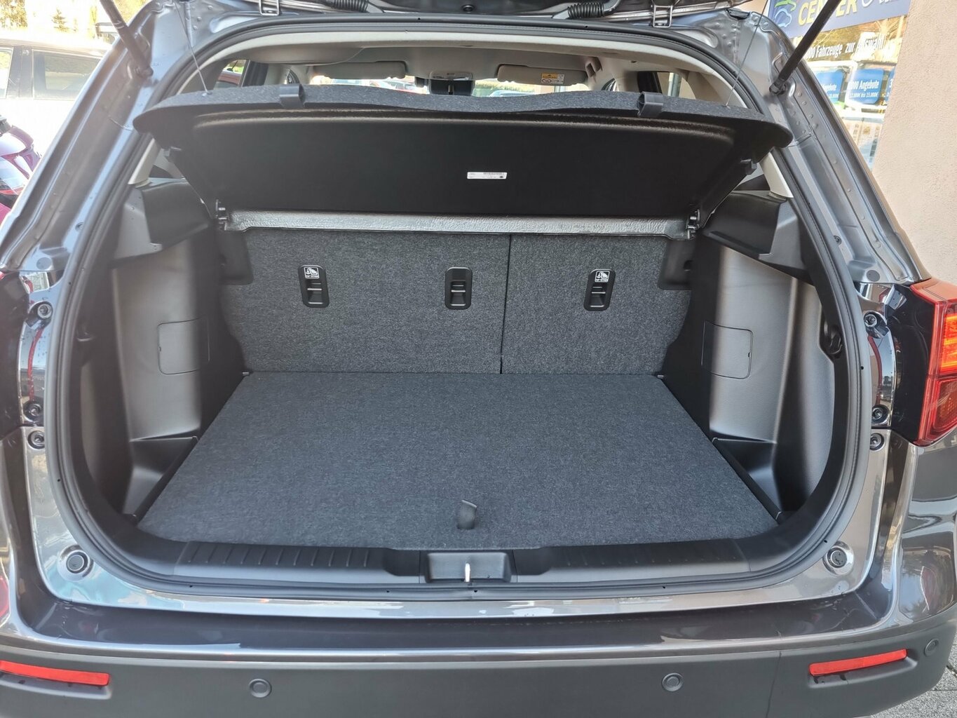 Fahrzeugabbildung Suzuki Vitara 1.4 Comfort Hybrid *LED* *Navi*