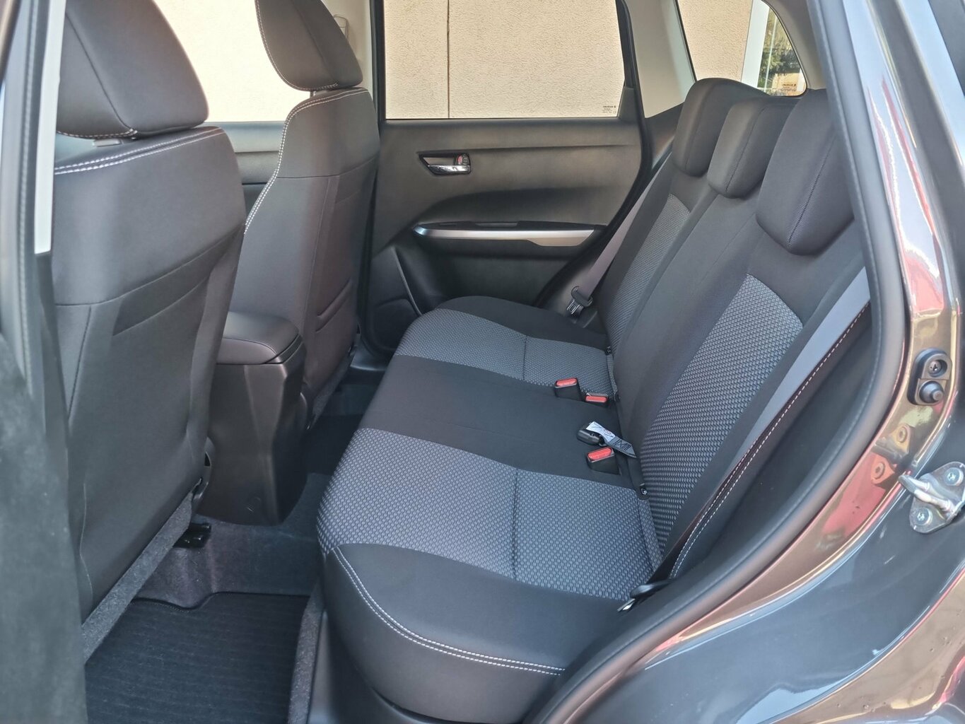 Fahrzeugabbildung Suzuki Vitara 1.4 Comfort Hybrid *LED* *Navi*