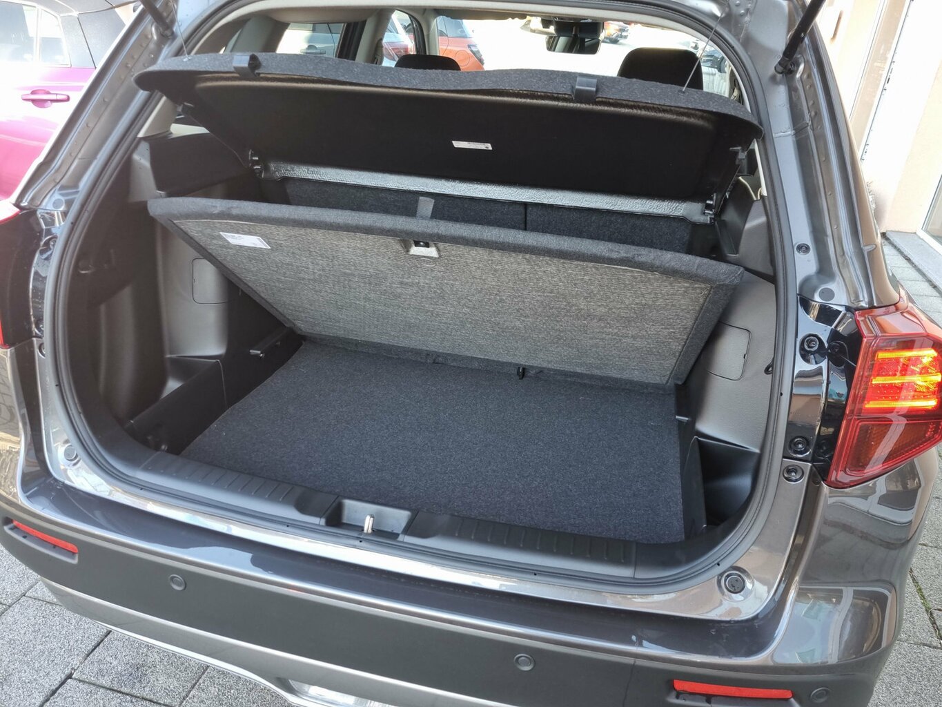 Fahrzeugabbildung Suzuki Vitara 1.4 Comfort Hybrid *LED* *Navi*