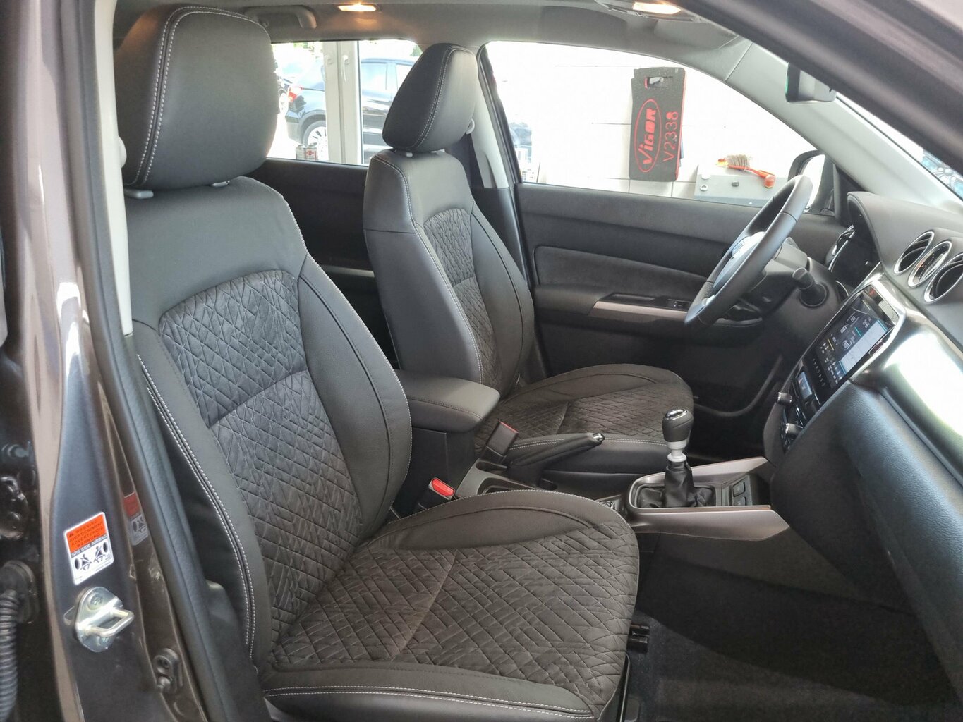 Fahrzeugabbildung Suzuki Vitara 1.4 Comfort+ PLUS 4x4 Hybrid