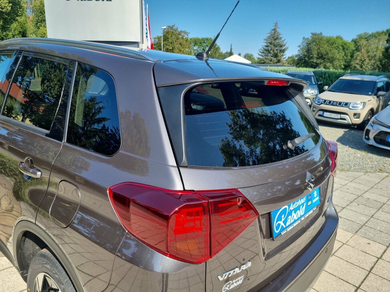Fahrzeugabbildung Suzuki Vitara 1.4 Comfort+ PLUS 4x4 Hybrid